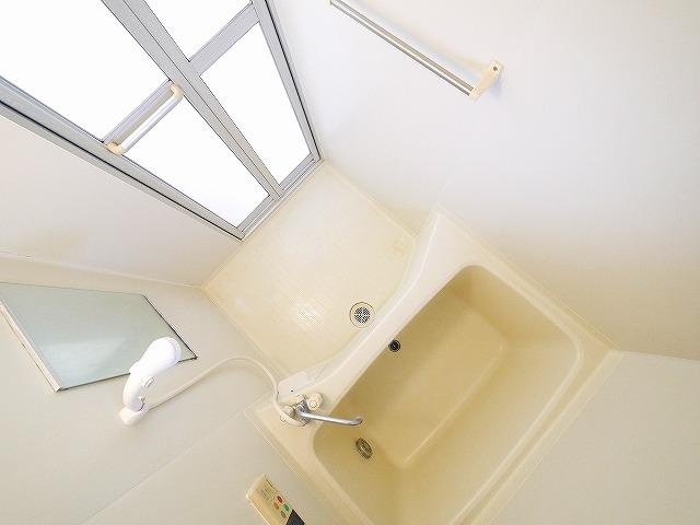 ジェイアール郡山Aの浴室|コンパクトで使いやすいお風呂です