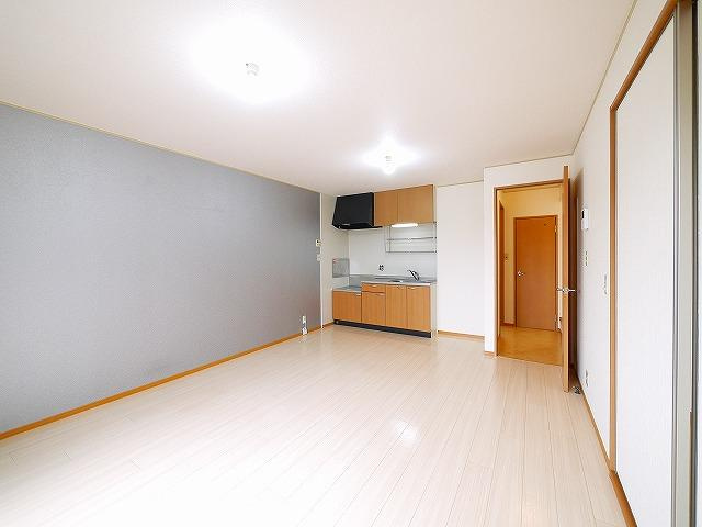 ジェイアール郡山Aの居間・リビング|ゆったりとしたリビングです