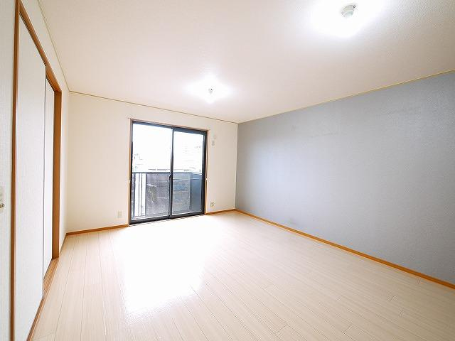 ジェイアール郡山Aの居間・リビング|おしゃれな居間です