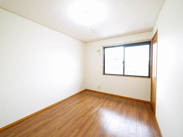 ジェイアール郡山Aの寝室|落ち着いて過ごせるお部屋なので、寝室にいかがでしょうか