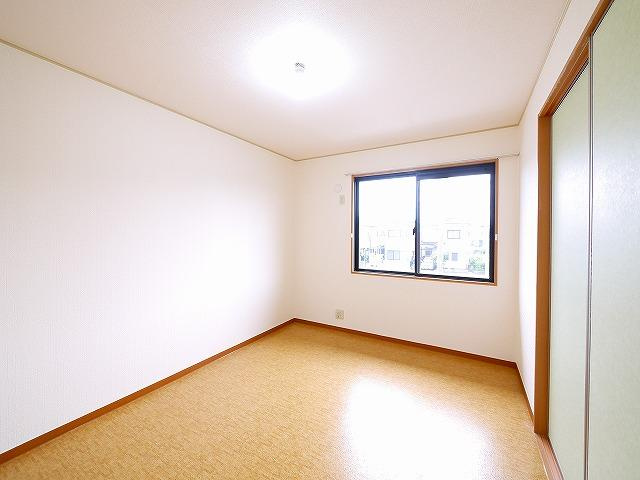 ジェイアール郡山Aの洋室|使い勝手のいい洋室です