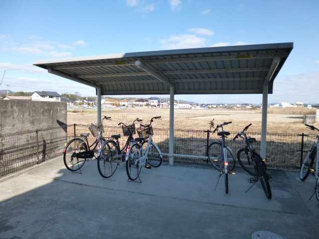 倉敷市真備町有井のアパートのその他共用部分|駐輪場