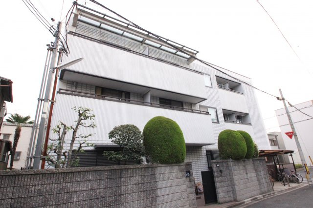 メゾンドファミールの外観|近畿大学まで徒歩15分！