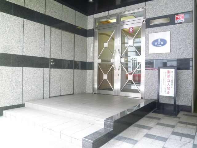 レジネッタ江戸堀のエントランス