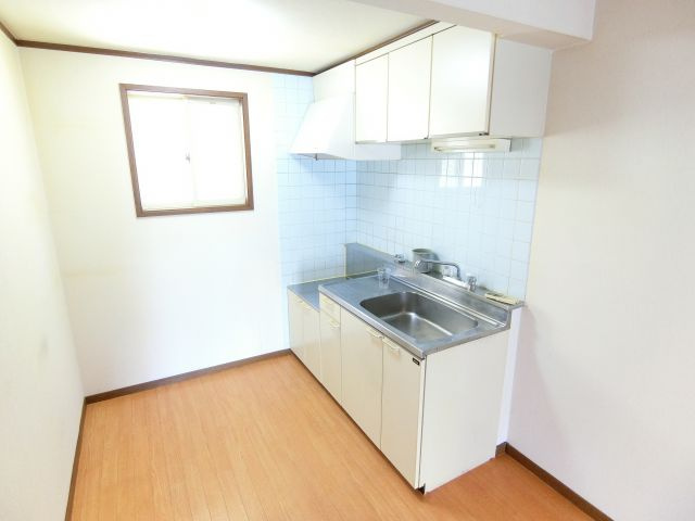 サマックスＹＵＩハイツのキッチン|同物件別部屋イメージ写真