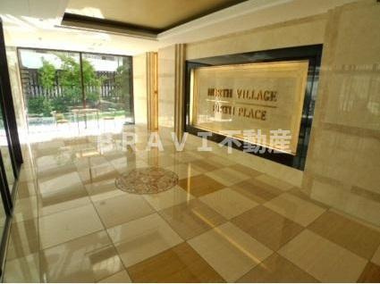 NORTH VILLAGE BIRTH PLACE（ノースヴィレッジバースプレイス）　BRAVI不動のエントランス|【NORTH VILLAGE BIRTH PLACE】毎日通るエントランスはこのようになっています