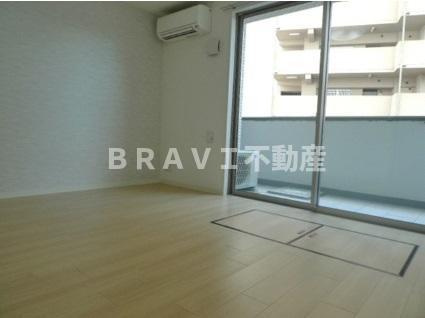 NORTH VILLAGE BIRTH PLACE（ノースヴィレッジバースプレイス）　BRAVI不動の居間・リビング|【NORTH VILLAGE BIRTH PLACE】こちらのリビングで趣味の時間をお楽しみください