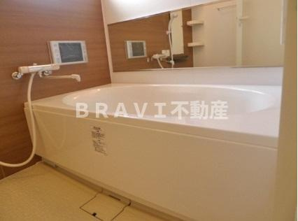 NORTH VILLAGE BIRTH PLACE（ノースヴィレッジバースプレイス）　BRAVI不動の浴室|【NORTH VILLAGE BIRTH PLACE】日々の疲れを癒すお風呂付です