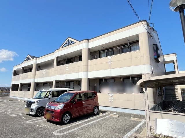 ヴィーナルサンクリスタルの駐車場