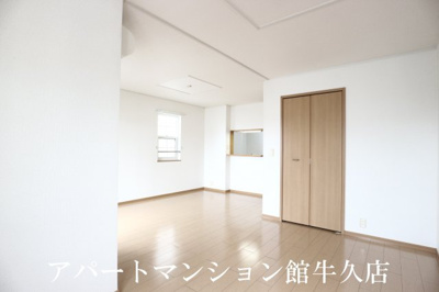 【居間・リビング】 | フラワーC