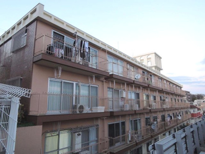 【外観】 | 岸谷スカイマンション | ガーデニング等楽しむ事が出来る専用庭付です♪