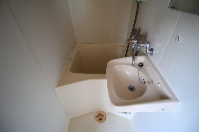 初鷹コーポの浴室