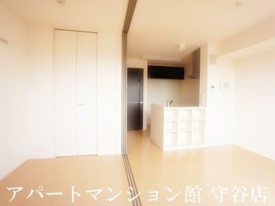 【内装】 | Bright one