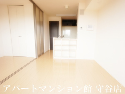 【居間・リビング】 | Bright one