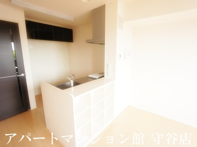 【内装】 | Bright one