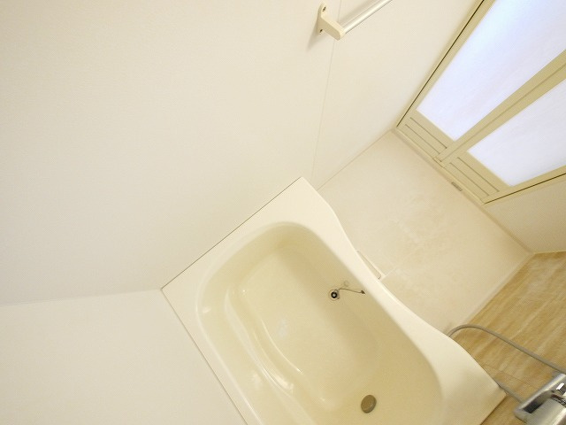 グランドゥールＢの浴室|ゆったり過ごせるお風呂です