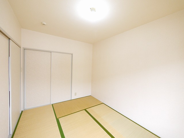 グランドゥールＢの和室|い草の香りが落ち着く素敵な和室です