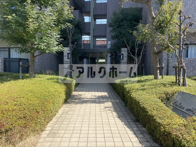 エオリアンハープのエントランス