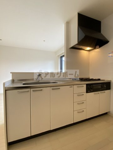 Forest（フォレスト）南植松のキッチン