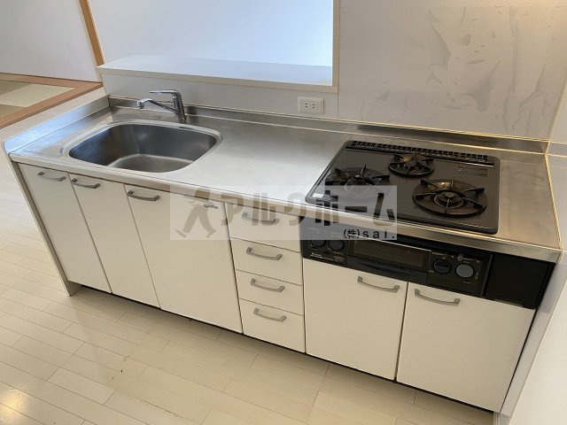 Forest（フォレスト）南植松のキッチン