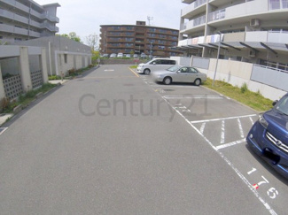 【駐車場】
