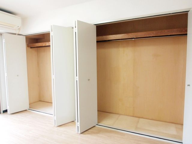 ドムール岸里東の収納