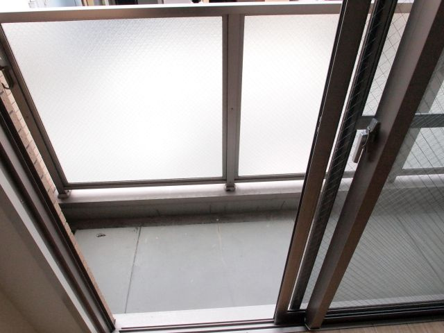 ドムール岸里東のバルコニー