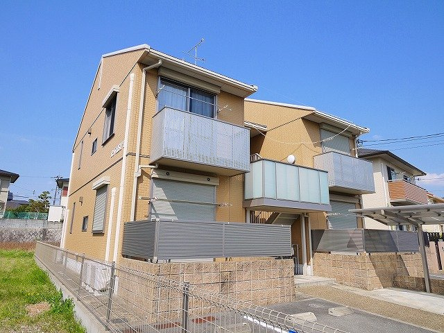 アールウエストＢの外観