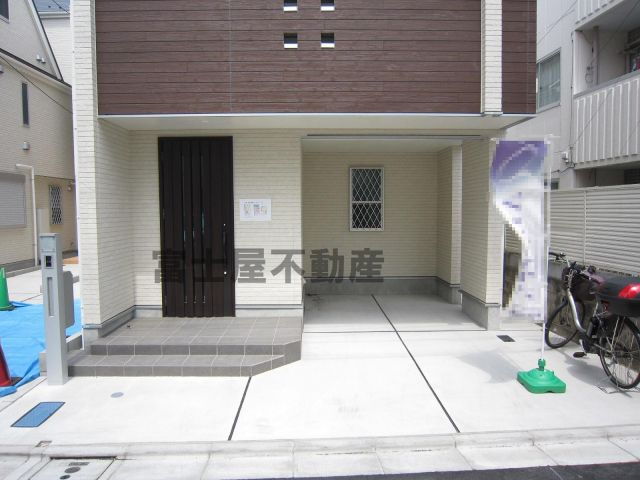 板橋区蓮沼町借地権付き新築一戸建て 全４棟の駐車場