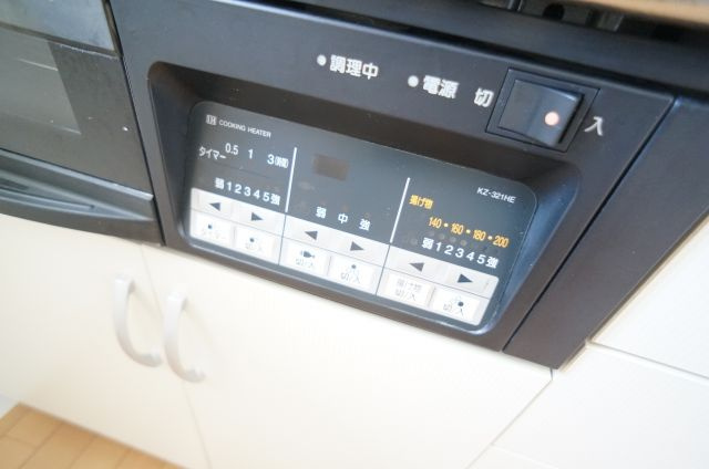 グランシャリオのキッチン|温度調整やタイマー機能を備えたコンロです