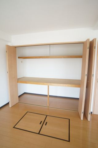 グランシャリオの収納|リビングにも大容量の収納ございます。