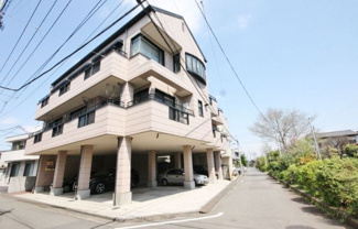 【外観】 | 小机北口駐車場　　　屋根付き・防犯カメラ完備！