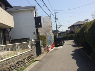 【前面道路含む現地写真】