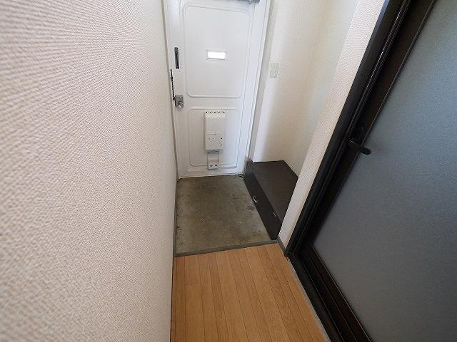 ガーデンハイツ高川の玄関