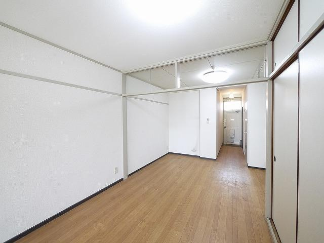 ガーデンハイツ高川の居間・リビング