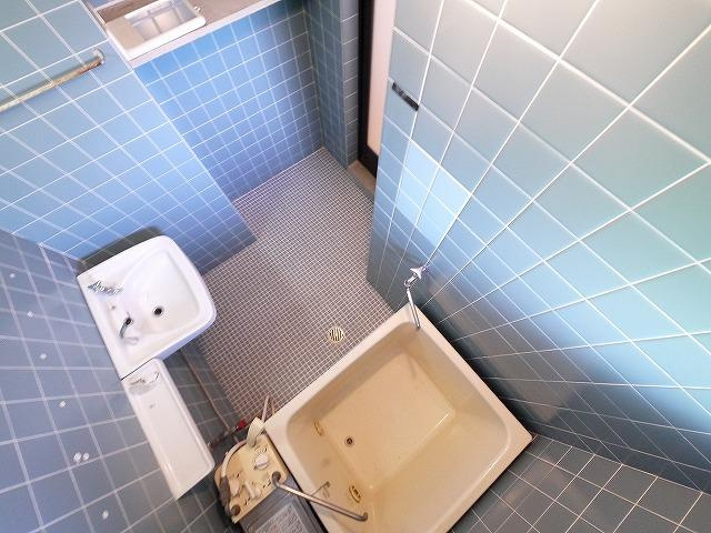 ガーデンハイツ高川の浴室