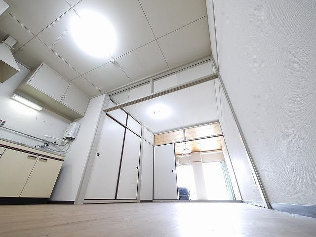 ガーデンハイツ高川の居間・リビング