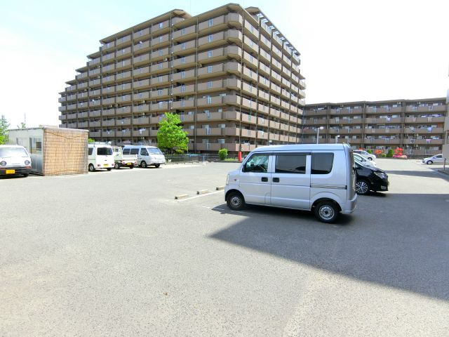 ボナージュ石橋の駐車場