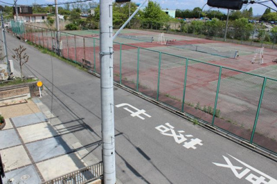 【前面道路含む現地写真】 | 大津市堅田一丁目16-13　琵琶湖一望戸建て | 前道は幅員6ｍ