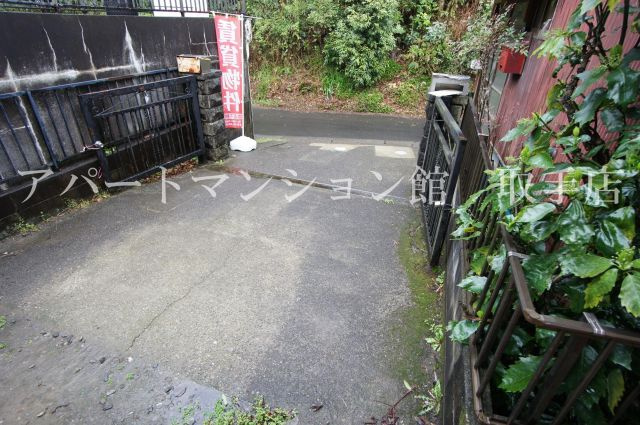 向井邸の駐車場