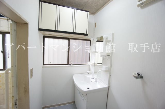 向井邸の洗面所