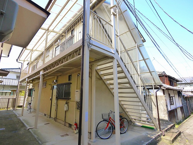 安川パレットハウスの外観
