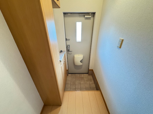 グランモデッサAの玄関