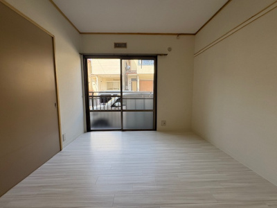 【洋室】 | パナハイツアーバン石田 | シンプルで使いやすい玄関です