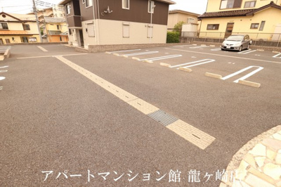 【駐車場】 | ヒーリングヴィラ久保台C棟