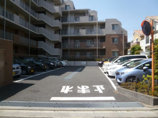 【駐車場】