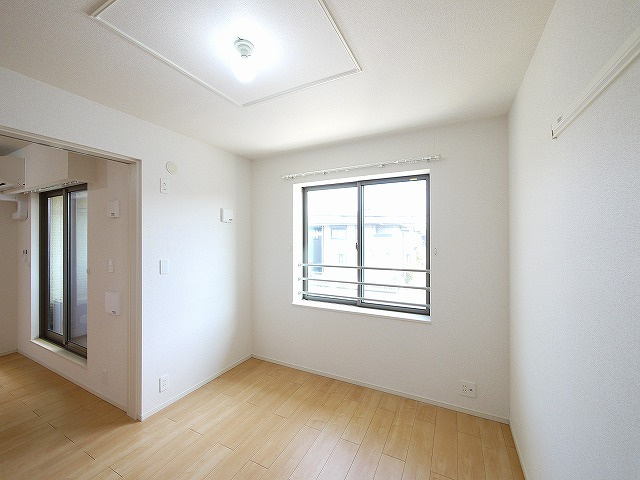 クレメント中町の洋室|きれいな洋室です
