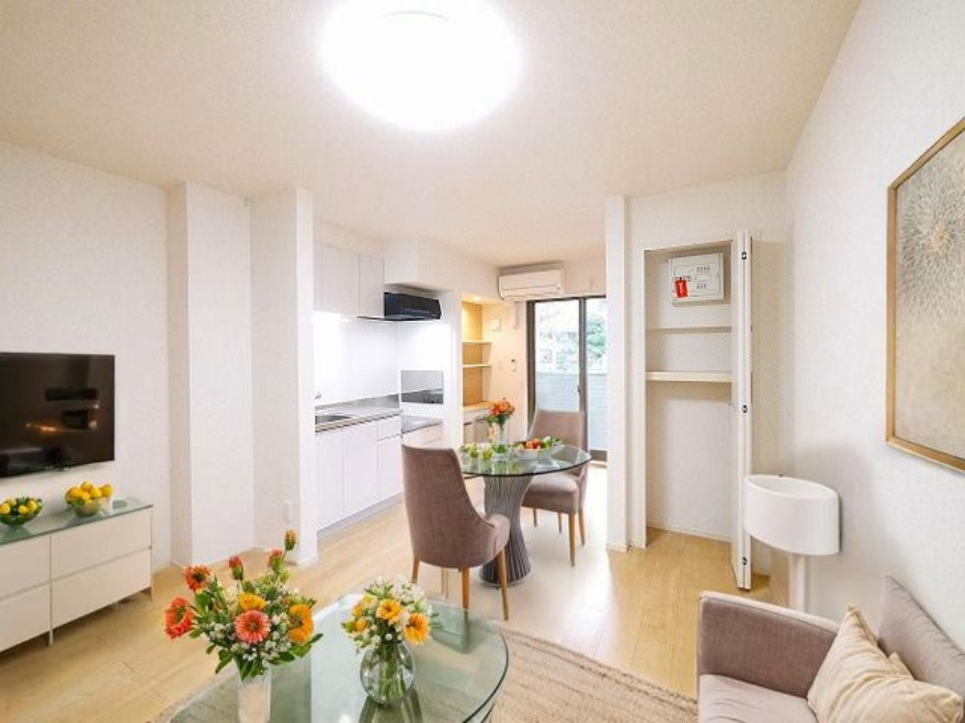 フォンテーヌ　Ｎ－Ⅵの居間・リビング|CGで家具等を配置したもので家具等は含まれません