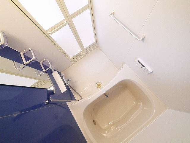 フォンテーヌ　Ｎ－Ⅵの浴室|きれいなお風呂です