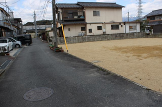 【前面道路含む現地写真】 | 南東側道路